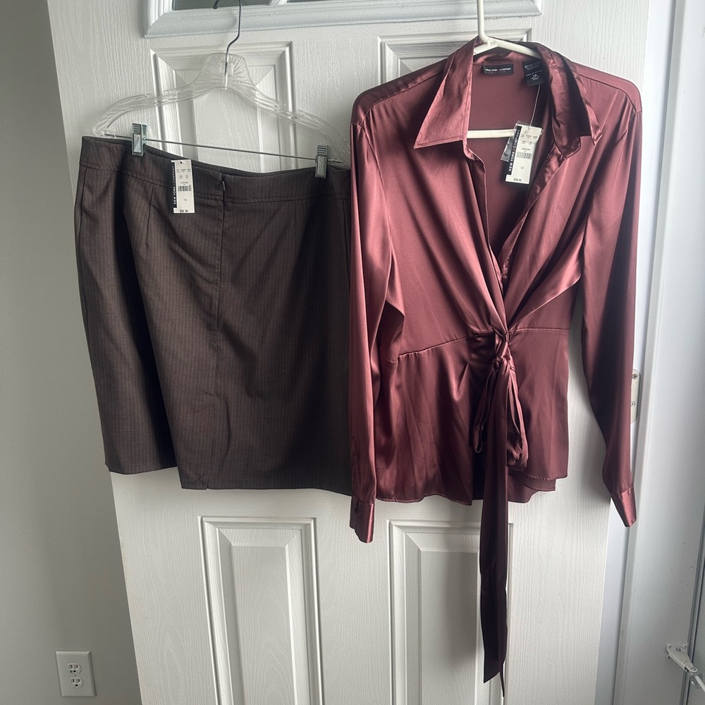 Women’s blouse and skirt set new with tags